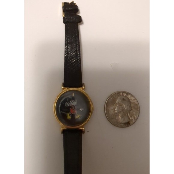 Vintage 1980\'s Pulsar Seiko Disney Mickey moving hands watch main image 4